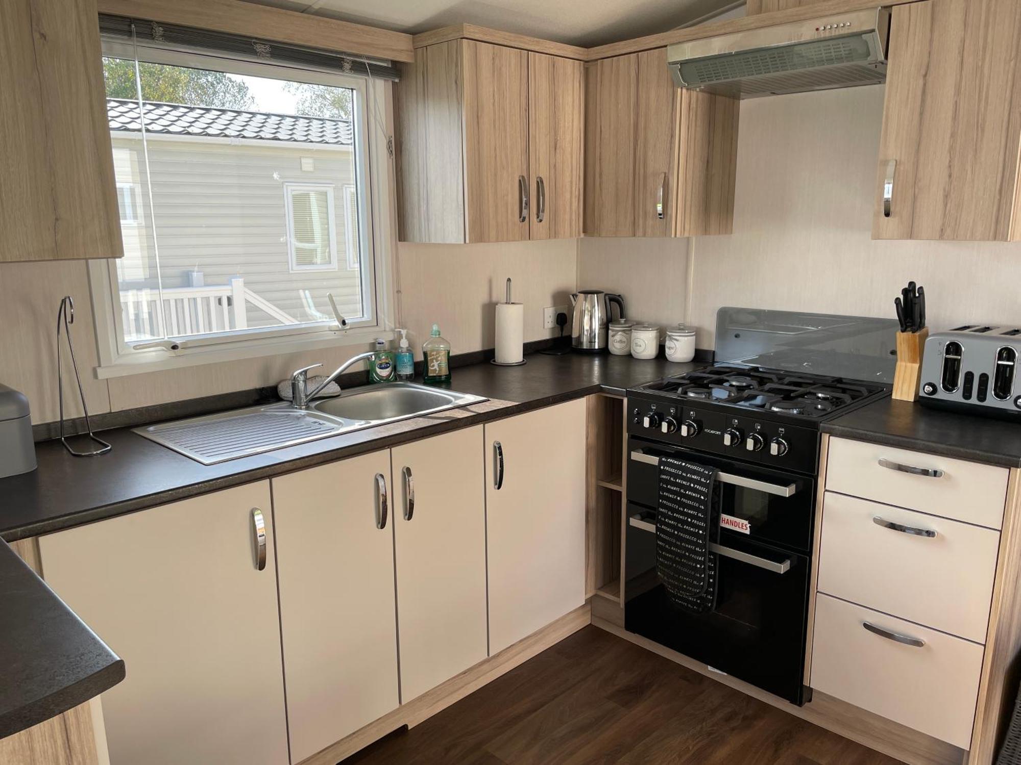 Rockley Park Private Holiday Homes Poole Buitenkant foto