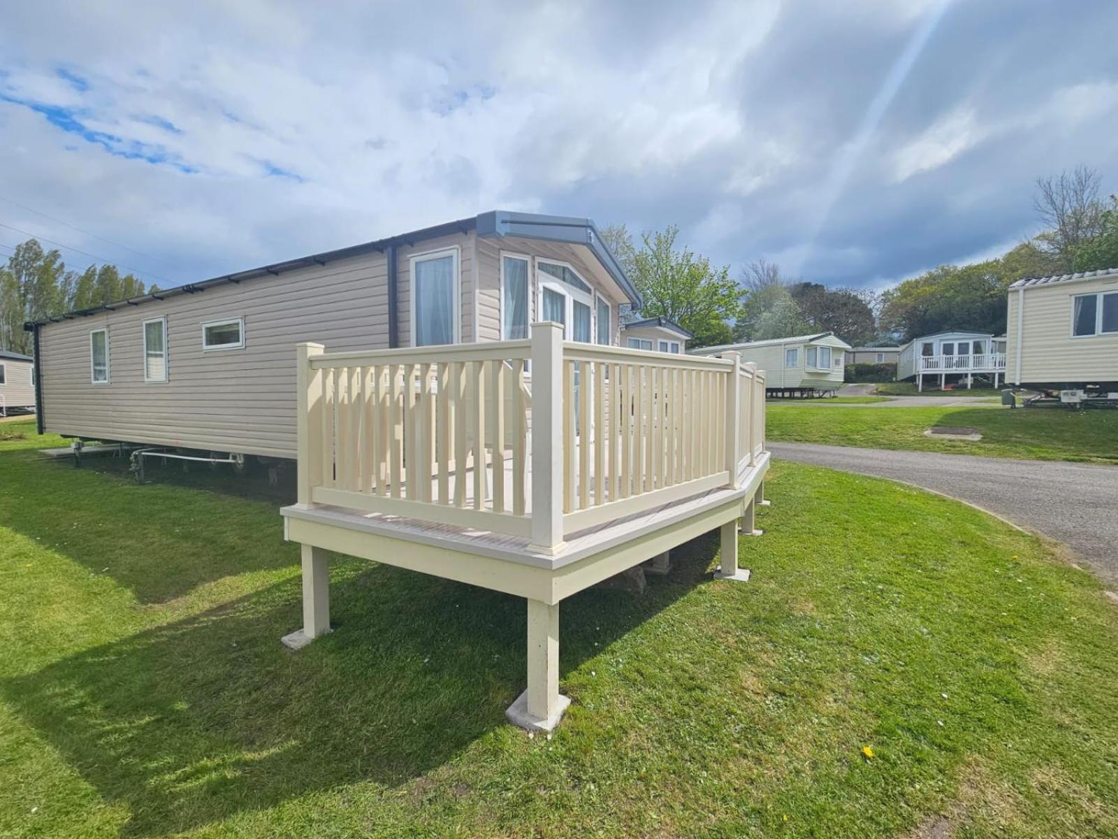 Rockley Park Private Holiday Homes Poole Buitenkant foto