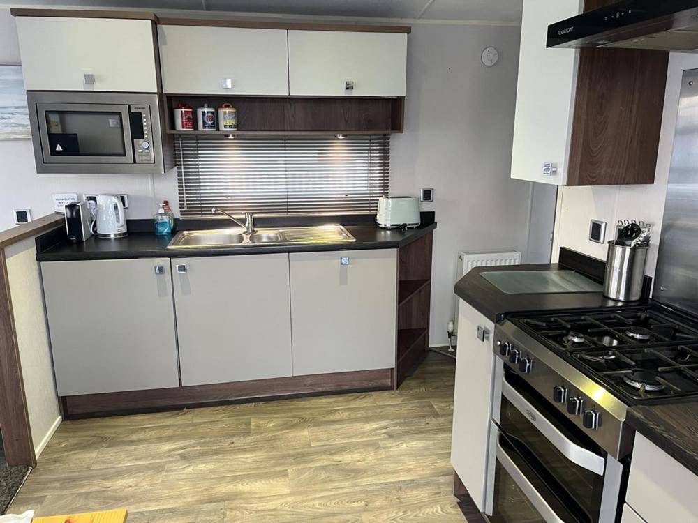 Rockley Park Private Holiday Homes Poole Buitenkant foto